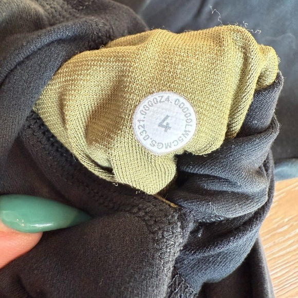 Lululemon Athletica Black and Olive Leggings - Picture 3 of 4